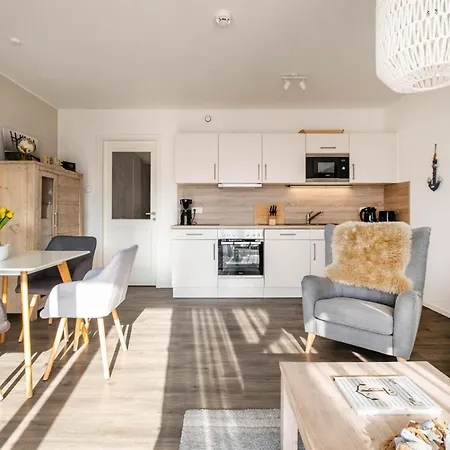 아파트 Haus Strandlaeufer 2 2 Kuestennebel 부숨